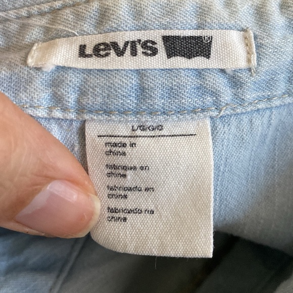 Levi’s Light White Wash Western Chambray Button Down shirt womens size L - Picture 8 of 10